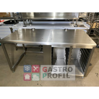 Arbeitstisch 175x88x92cm mit Zapfen für Rational SCC und 16 Einschüben GN 1/1