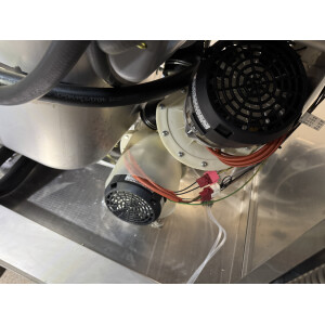 Hobart Doppelkorb-Haubenspülmaschine AUPT-10A Bj. 2019 + Zu - und Ablauftisch + Galgenbrause