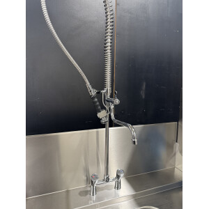 Hobart Doppelkorb-Haubenspülmaschine AUPT-10A Bj. 2019 + Zu - und Ablauftisch + Galgenbrause